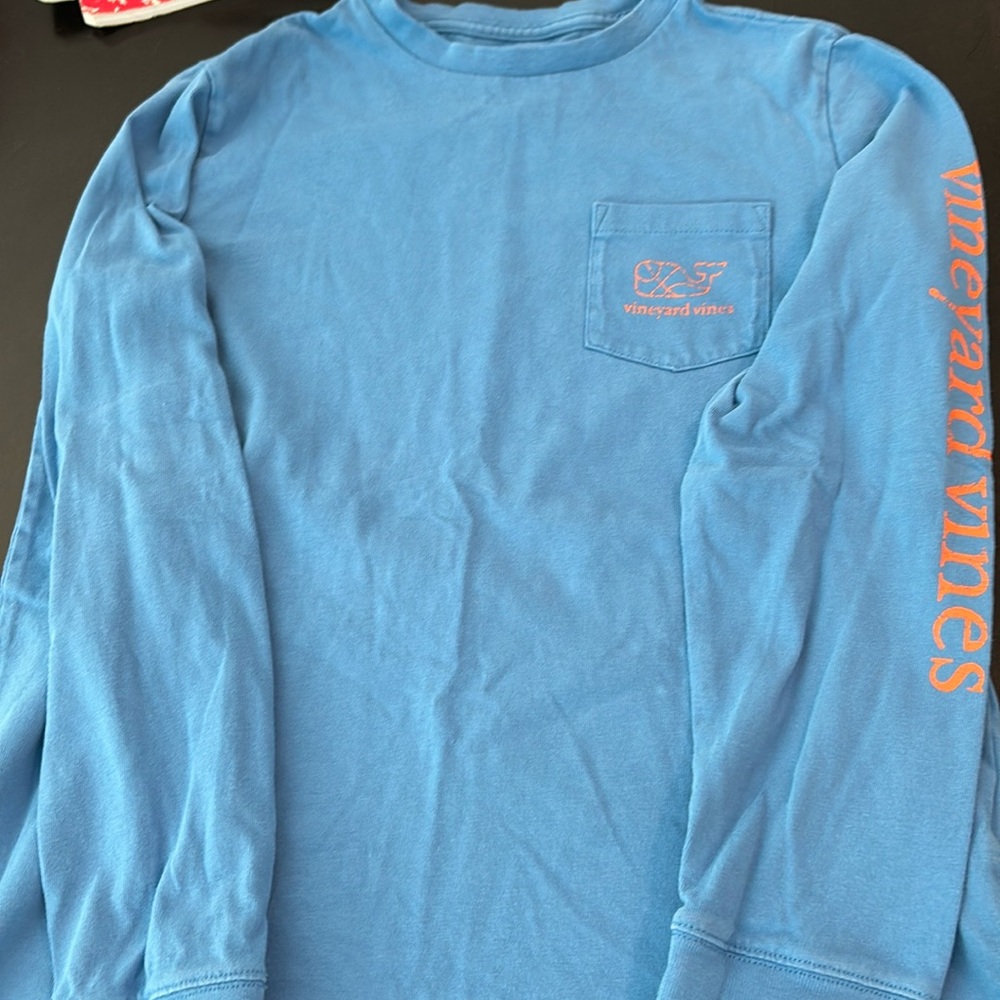 Vineyard Vines boys size small long sleeve tshirt